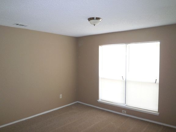3rd image of 1301 Essex Dr