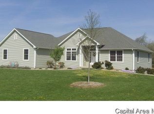 15299 Oxford St, Petersburg, IL 62675