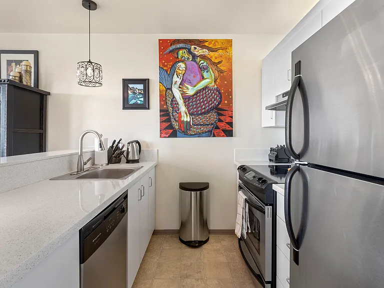 335 NW Uptown Ter #2B — Photo 6