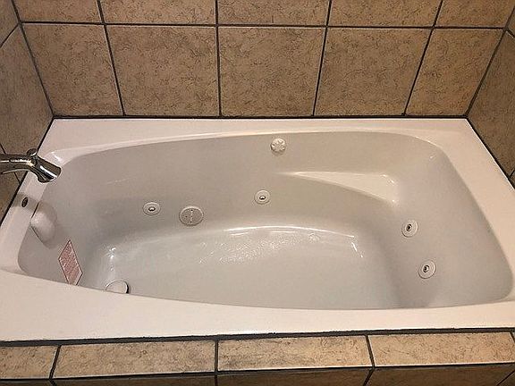 Master New Jetted Tub