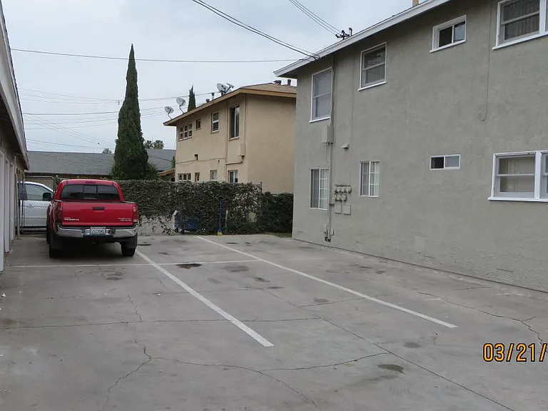 1145 N Mayfair Ave #F — Photo 9