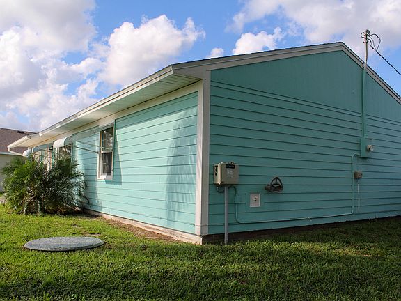 3rd image of 1809 SW Idaho Lane