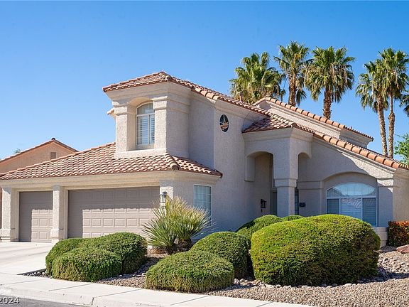 3rd image of 5724 Solimar Ln
