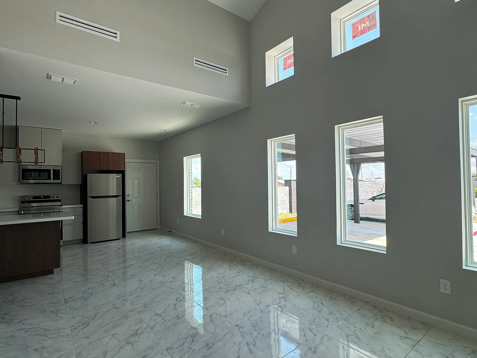 2 bed, 956 sqft, $1,250 — Photo 3