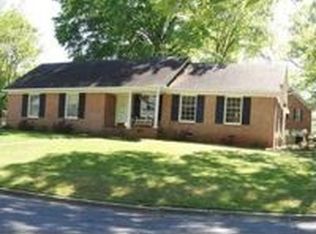 340 Moorefield Dr, Talladega, AL 35160