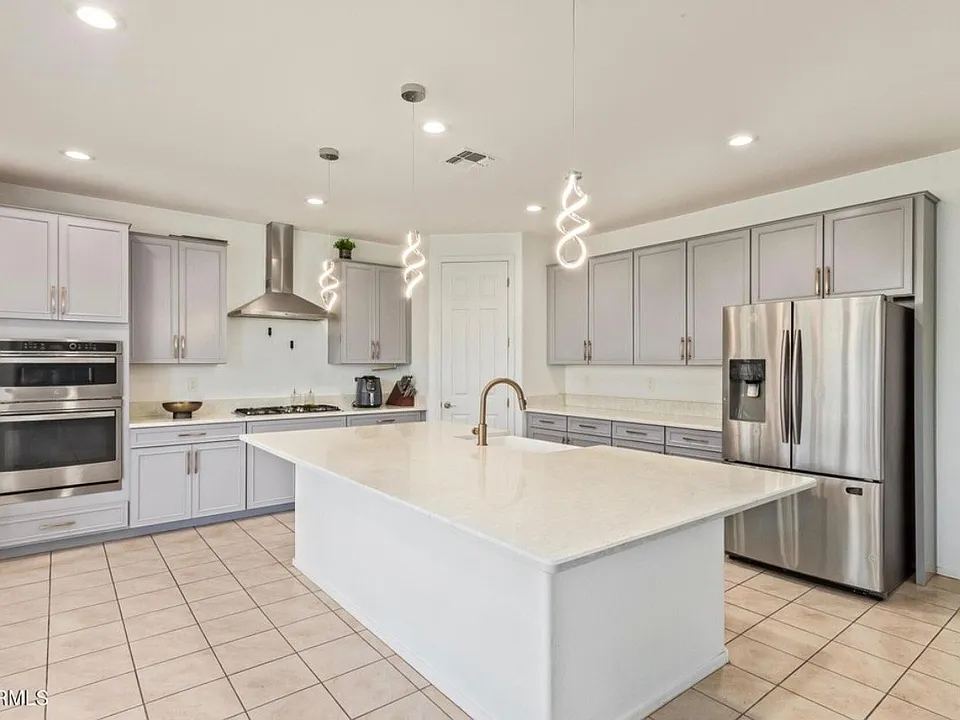 7718 W Jones Ave #3