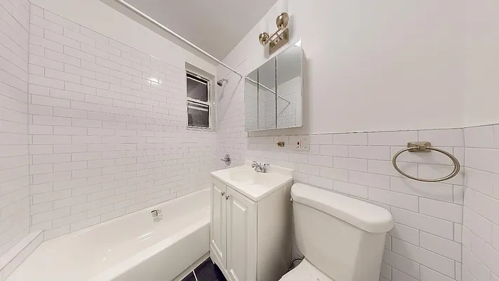 Rented by Bond New York | media 9