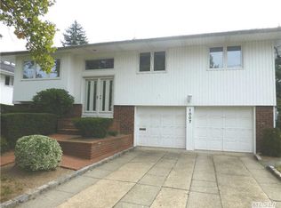 1007 Dartmouth Ln, Woodmere, NY 11598