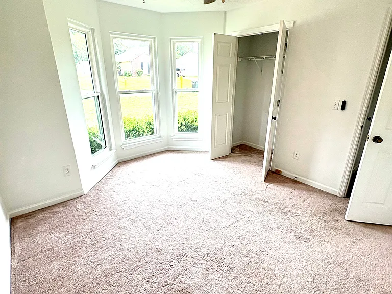 5240 Spinnaker Ct — Photo 16