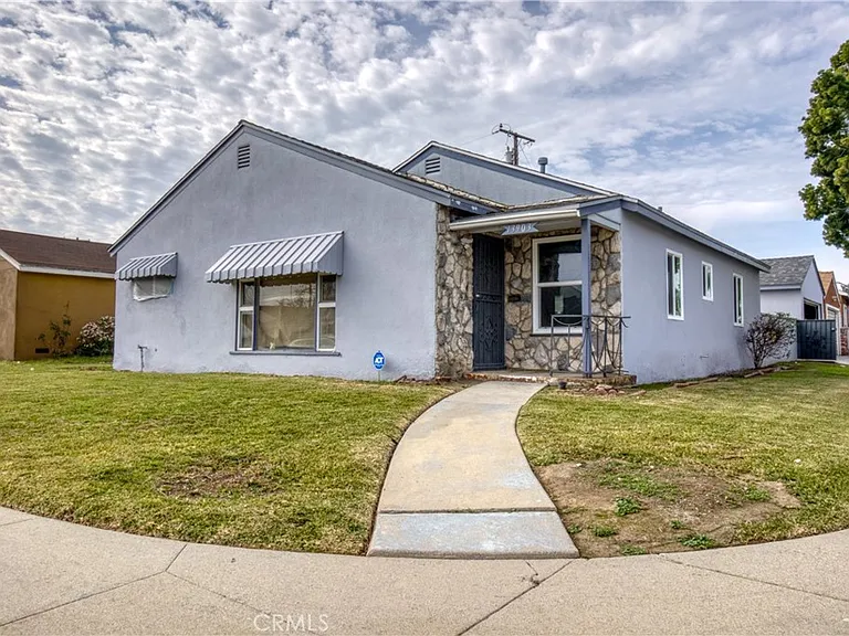 13903 S Zamora Ave — Photo 1