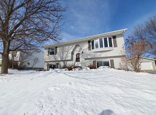 833 44th Ave NW, Rochester, MN 55901