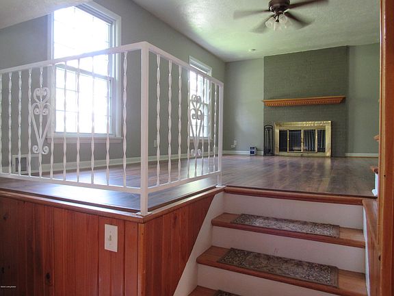 3rd image of 4208 Blossomwood Dr