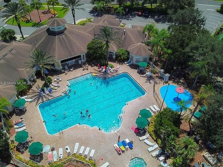 8121 Fan Palm Way — Photo 41