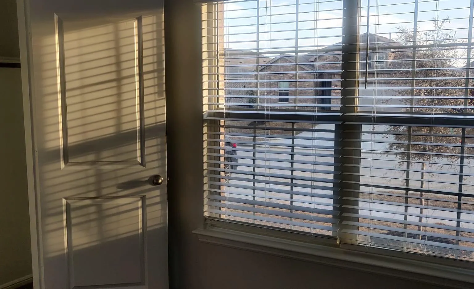 4 bed, 1588 sqft, $2,199 — Photo 2