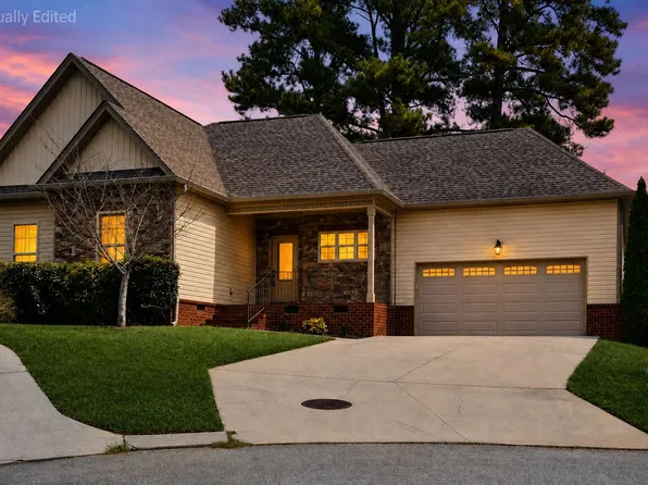 5351 Asher Village Dr, Ooltewah, TN 37363