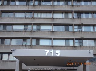 715 Don Mills Rd #2201, Toronto, ON M3C1S4