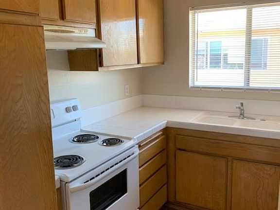 5th image of 4577 33rd St APT 7