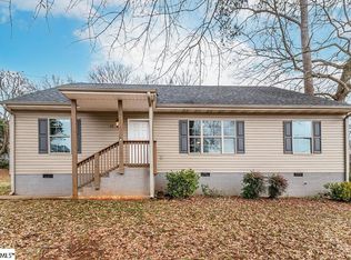 10 Spruce St, Startex, SC 29377