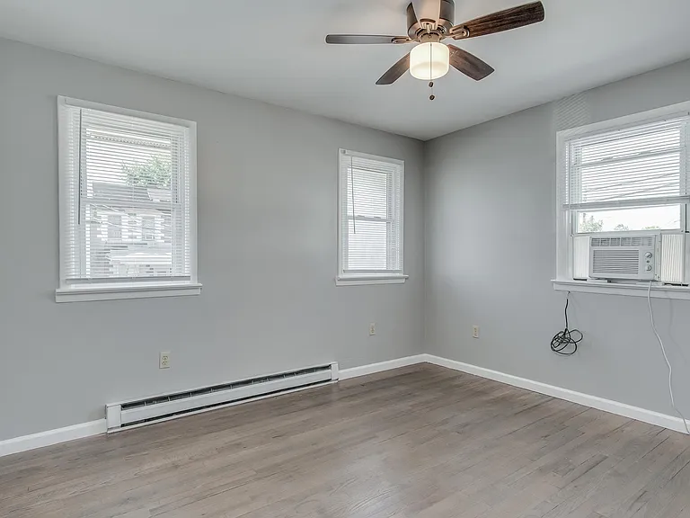 702 Motter Ave #2 — Photo 10