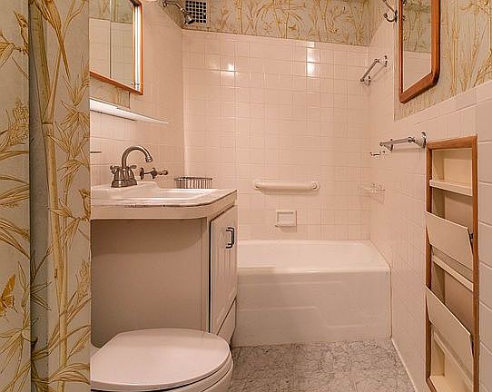 5th image of 240 E 55th St APT 3E