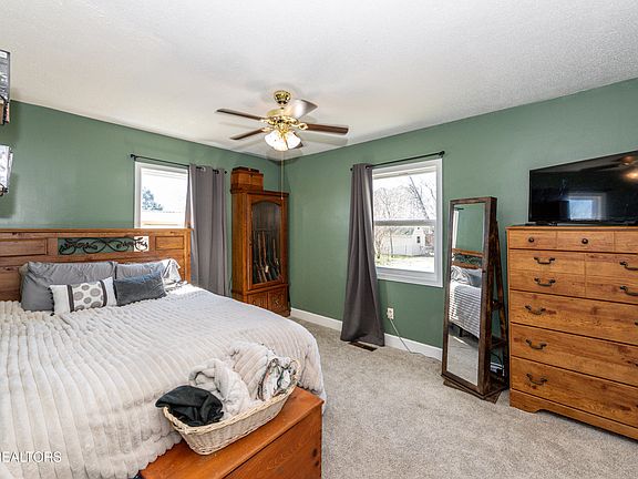 5th image of 209 Sequoyah Dr