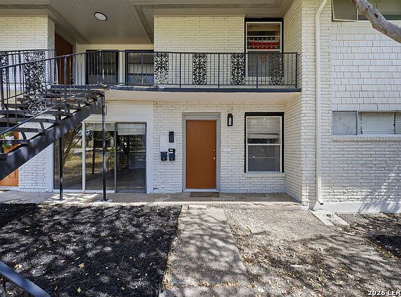 4th image of 1157 Garraty Rd APT C