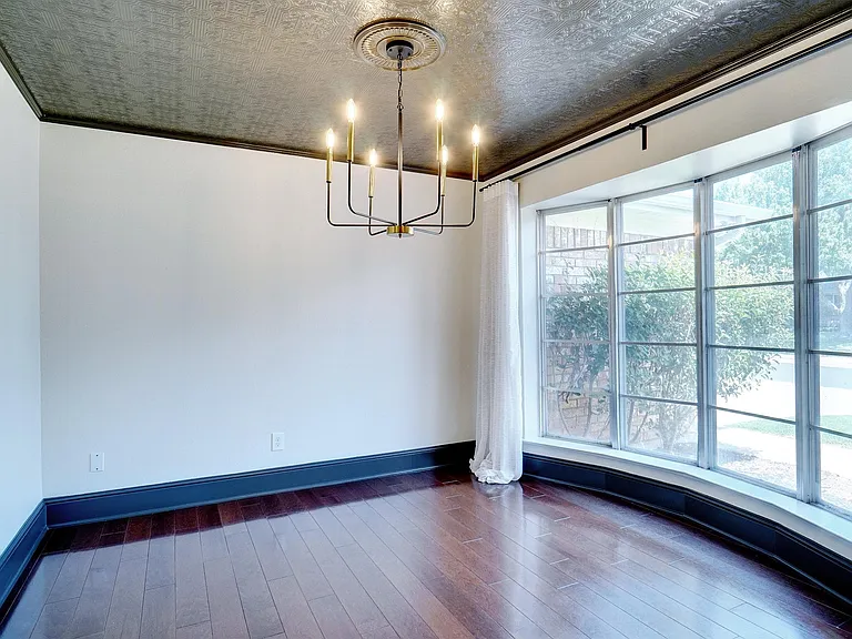 720 Huntwich Dr — Photo 16