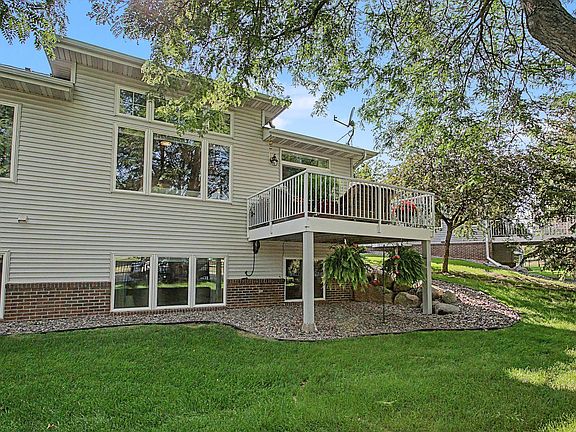 4th image of 15139 Claret Cir