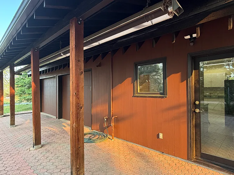 9810 Isabelle Rd — Photo 3
