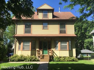 389 Maple St #B, Saint Paul, MN 55106