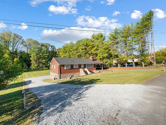 2nd image of 2915 Confederate Ave #B