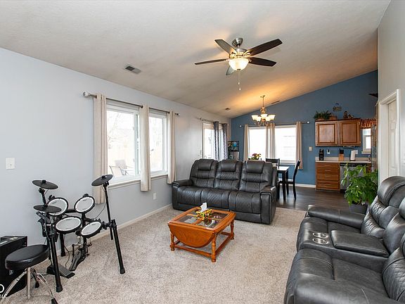 2nd image of 52 Grassy Dr
