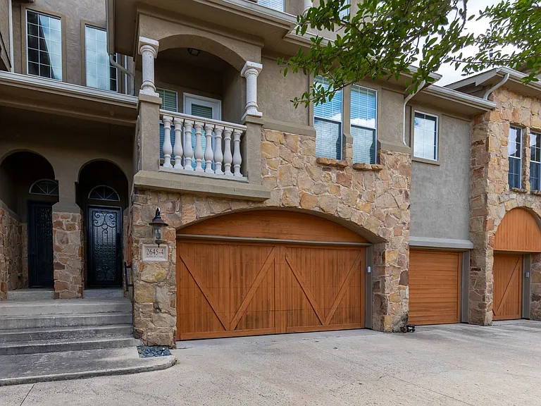 2645 Villa Di Lago Dr #4 — Photo 2