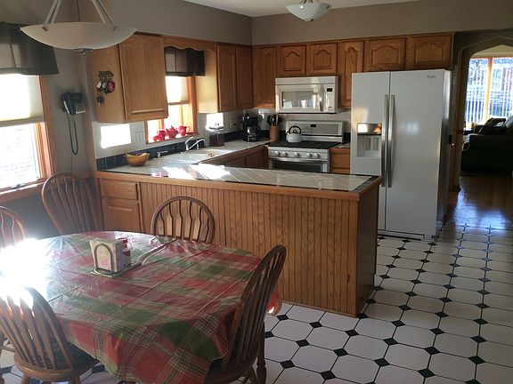 5th image of 10365 S Saint Louis Ave