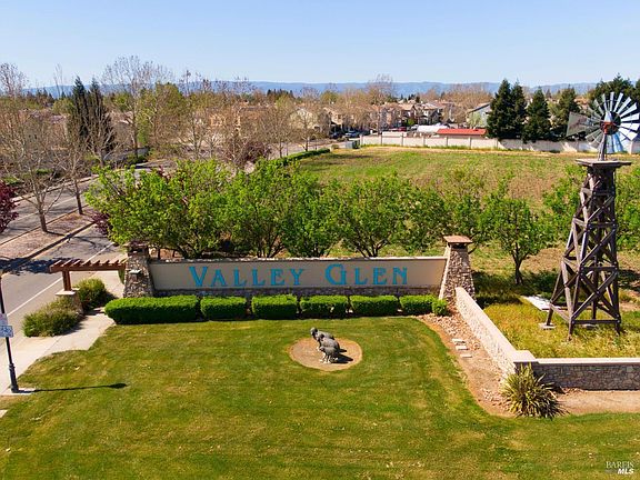 2nd image of 1116 Valley Glen Drive