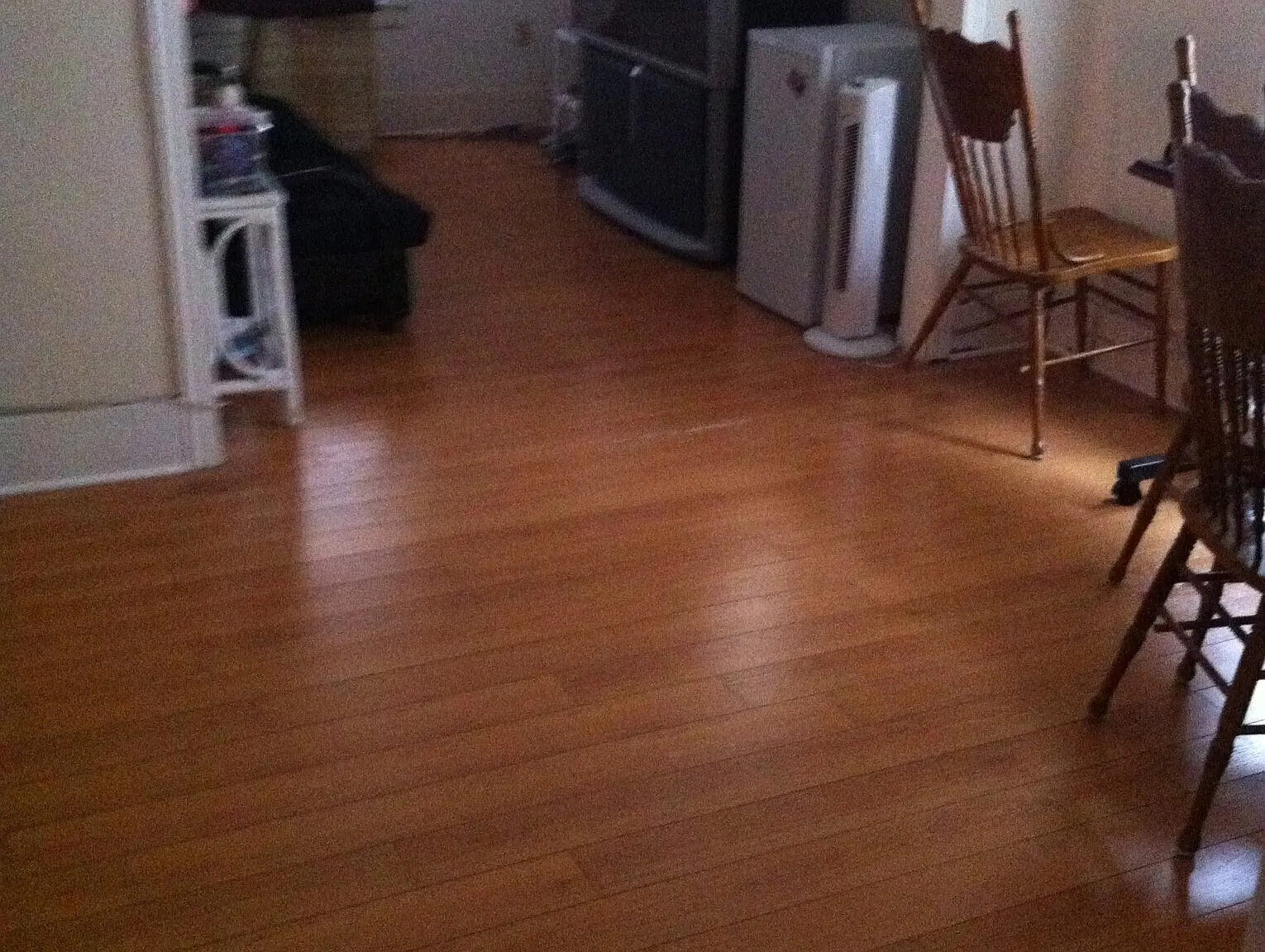 Three bedroom upper behind ENG Building! — Photo 1