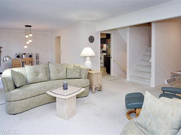 4th image of 139 Merriweather Ln