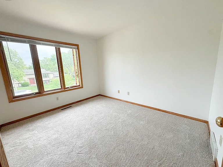 7102 Friendship Ln — Photo 17