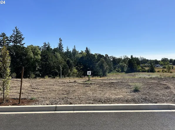 2960 NW Pinot Noir Dr #18, McMinnville, OR 97128