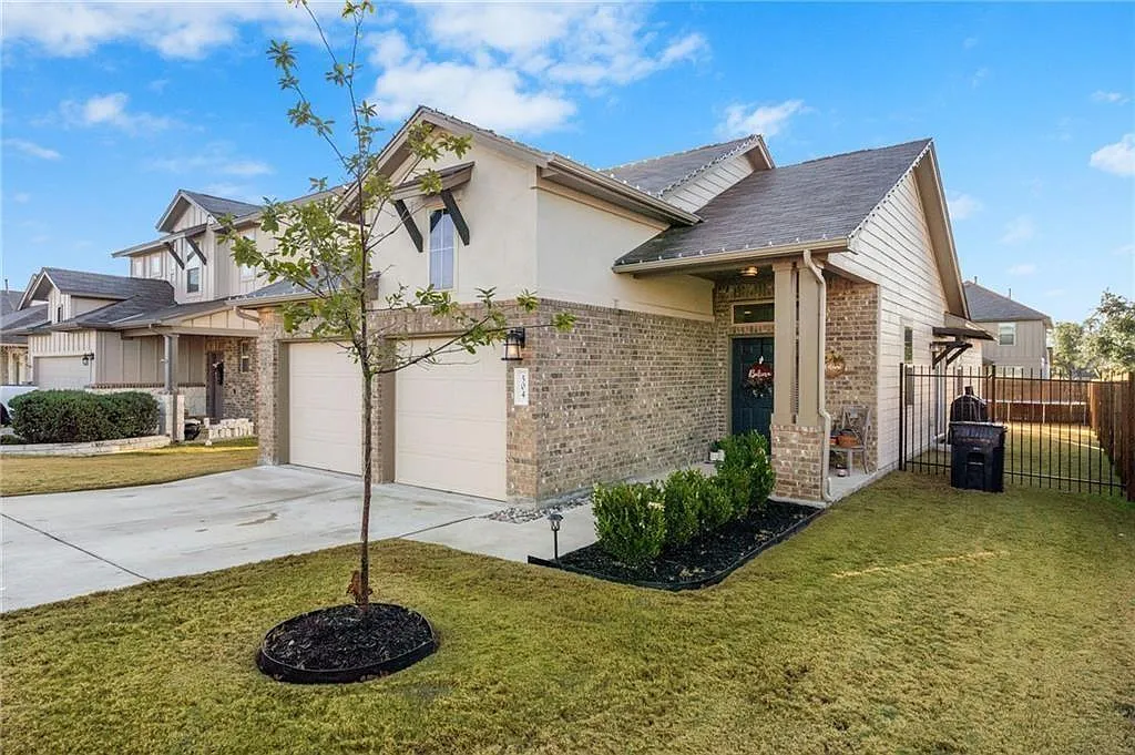 Building Photo - 504 Cinnamon Teal Ln