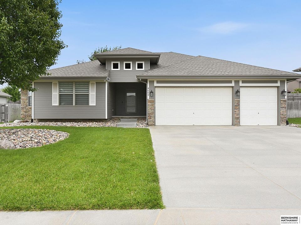 1st image of 4602 S 198th St