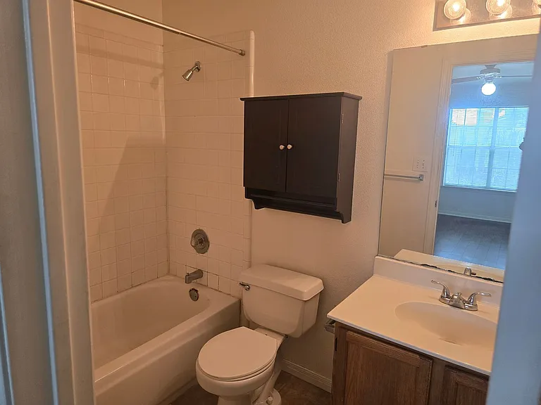 1915 Alex Ave — Photo 13