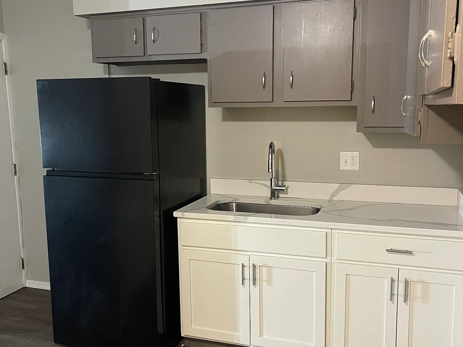 2 bed, 405 sqft, $1,400 — Photo 3