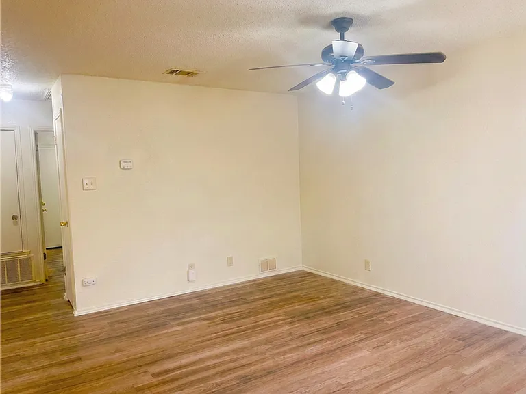 8873 Meadow Trce #8871 — Photo 4