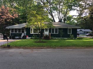 4A Edgelawn Ave, North Chelmsford, MA 01863