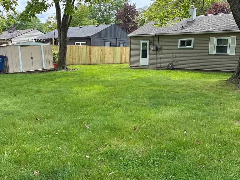 2502 Buffalo St — Photo 24