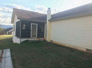 318 Worthington Springs Dr, Pikeville, TN 37367