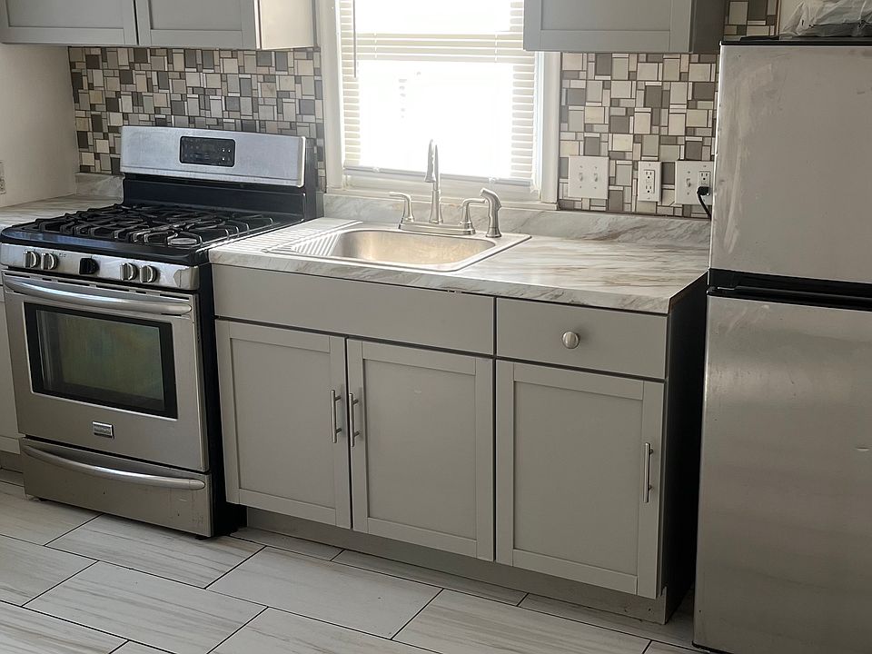 2nd image of 12962 Appleton St