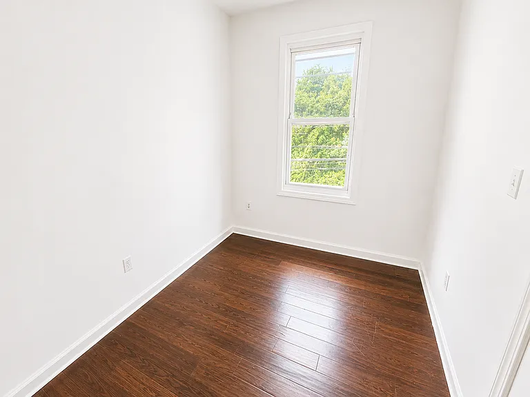 233 Rose St — Photo 26