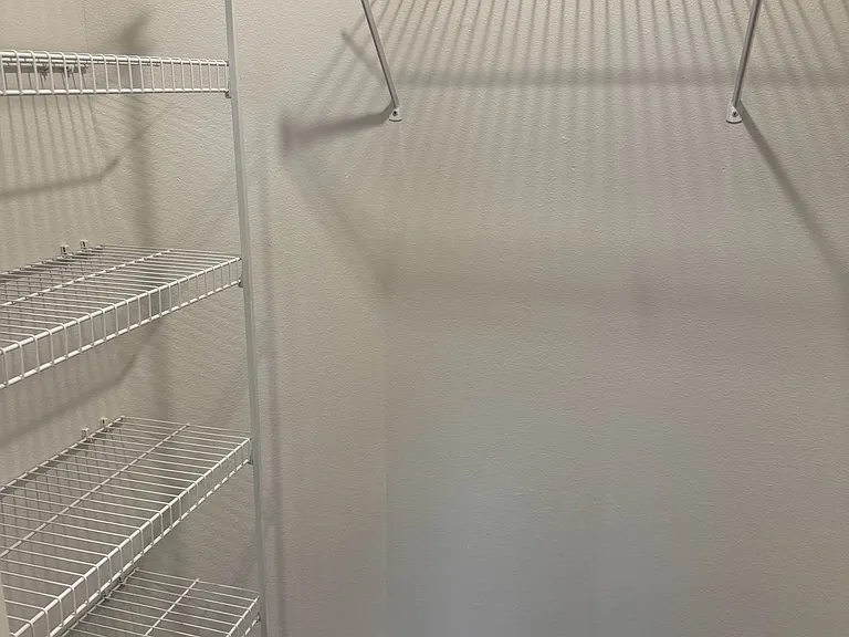 Lee Plaza — Photo 14